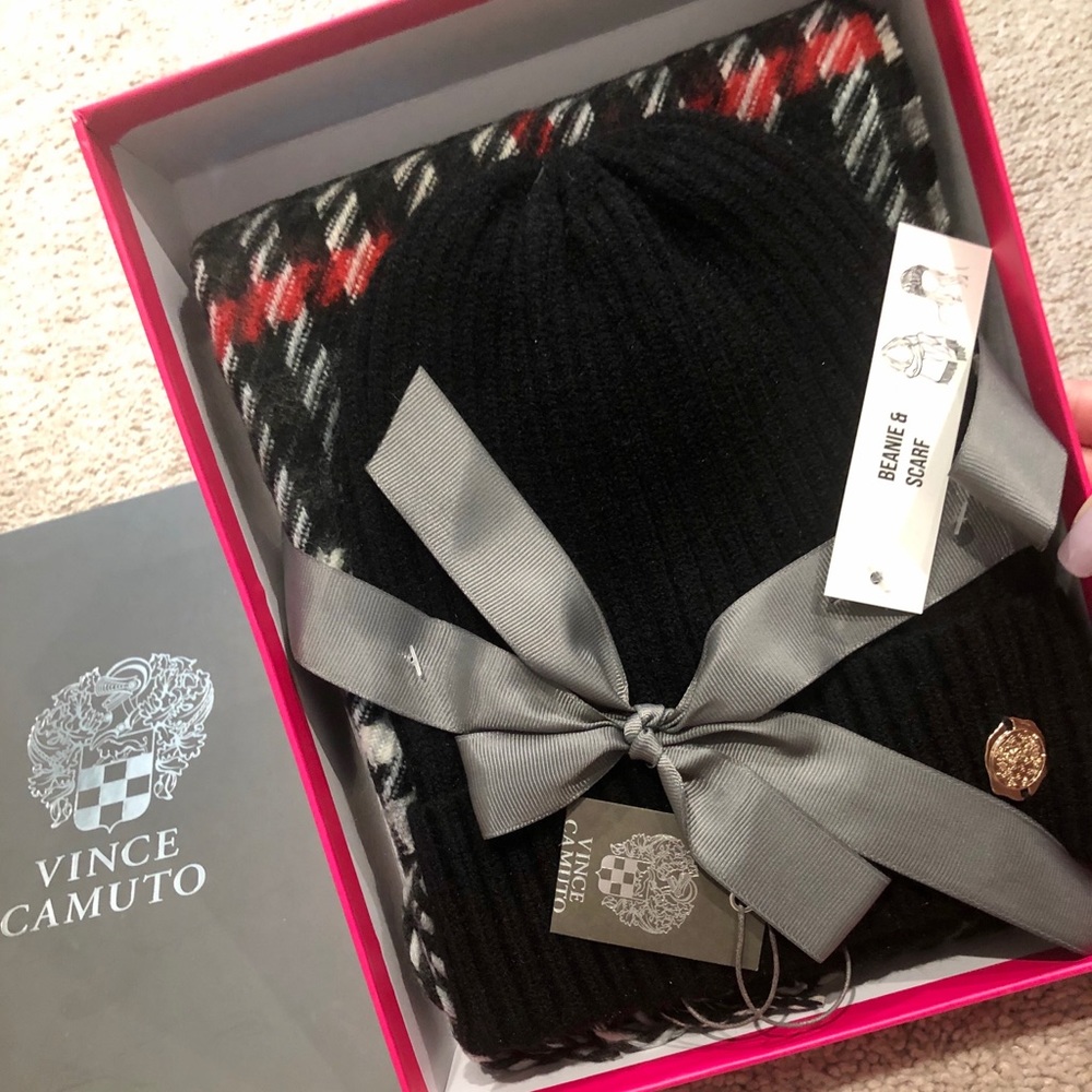 Vince camuto beanie & scarf set